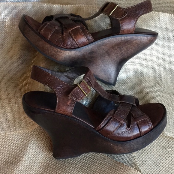 Mia Shoes Shoes - ✨SALE✨MIA woodheel platforms